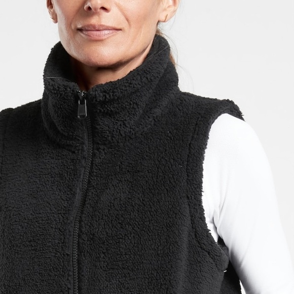 NWOT - Athleta Tugga Black Sherpa Vest, Small Petite - Picture 5 of 7